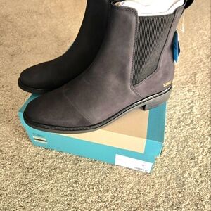 New with Tags Toms Womens Size 11 Black Leather Boots